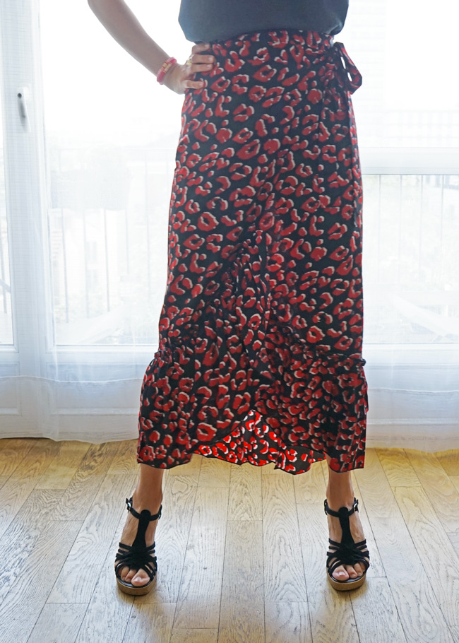 Jupe Penelope noire à imprimé leopard rouge