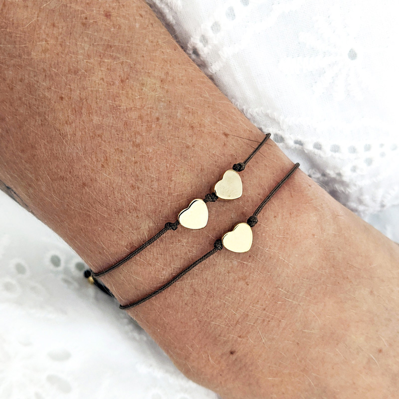 Bracelet petit coeur doré à personnaliser avec le nombre d'enfants, cadeau parfait pour une maman pour une naissance ou un anniversaire