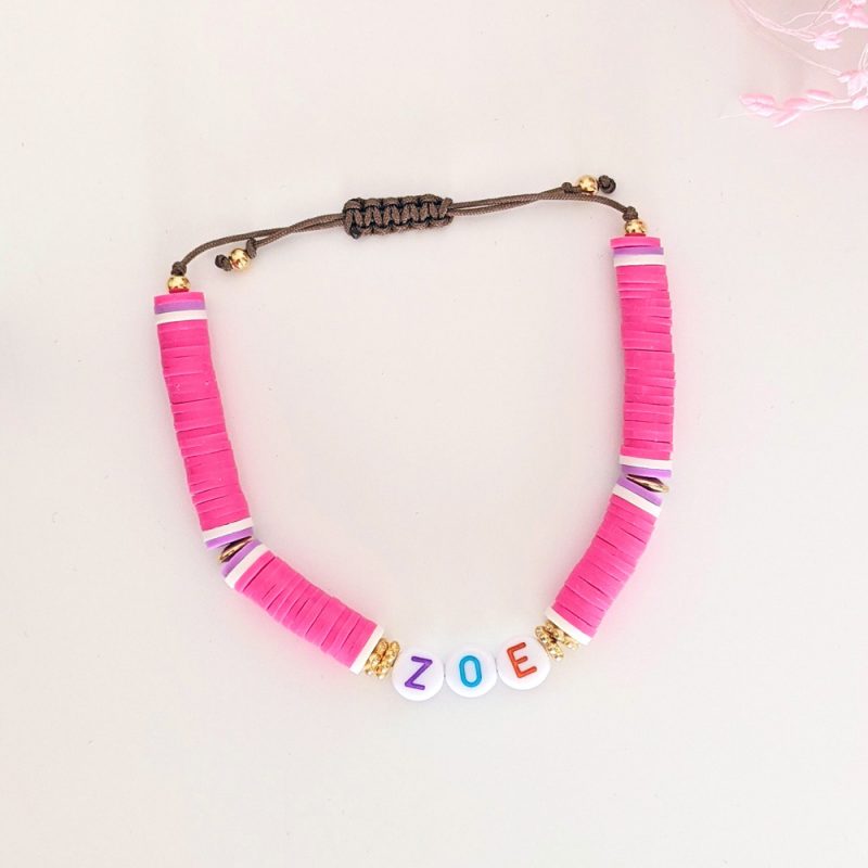 Bracelet personnalisable prénom enfant aux perles colorées rose