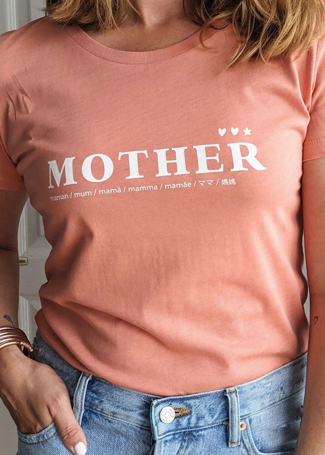 T-shirt mother corail pour mum of one, mum of two, mum of three. Cadeau parfait à offrir à une maman pour une naissance ou la fête des mères