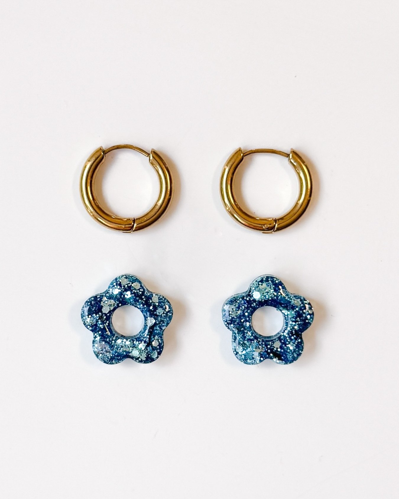 Mini créoles fleurs Hibiscus - bleu céleste