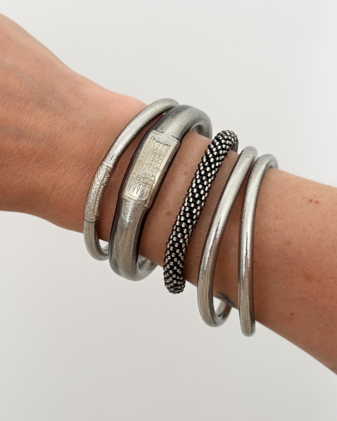 Jonc bouddhiste plat - 12mm antique gold et antique silver – Image 6